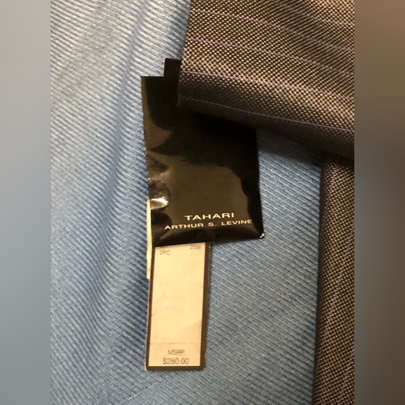 TAHARI Grey Pinstripe 2 piece Skirt Suit Size 16W - Picture 11 of 12